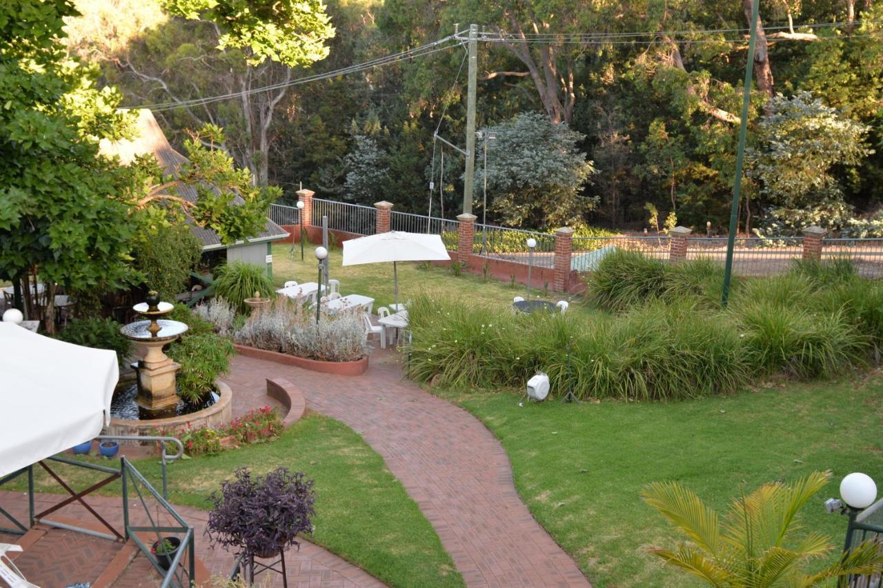 Mundaring Weir Hotel Экстерьер фото