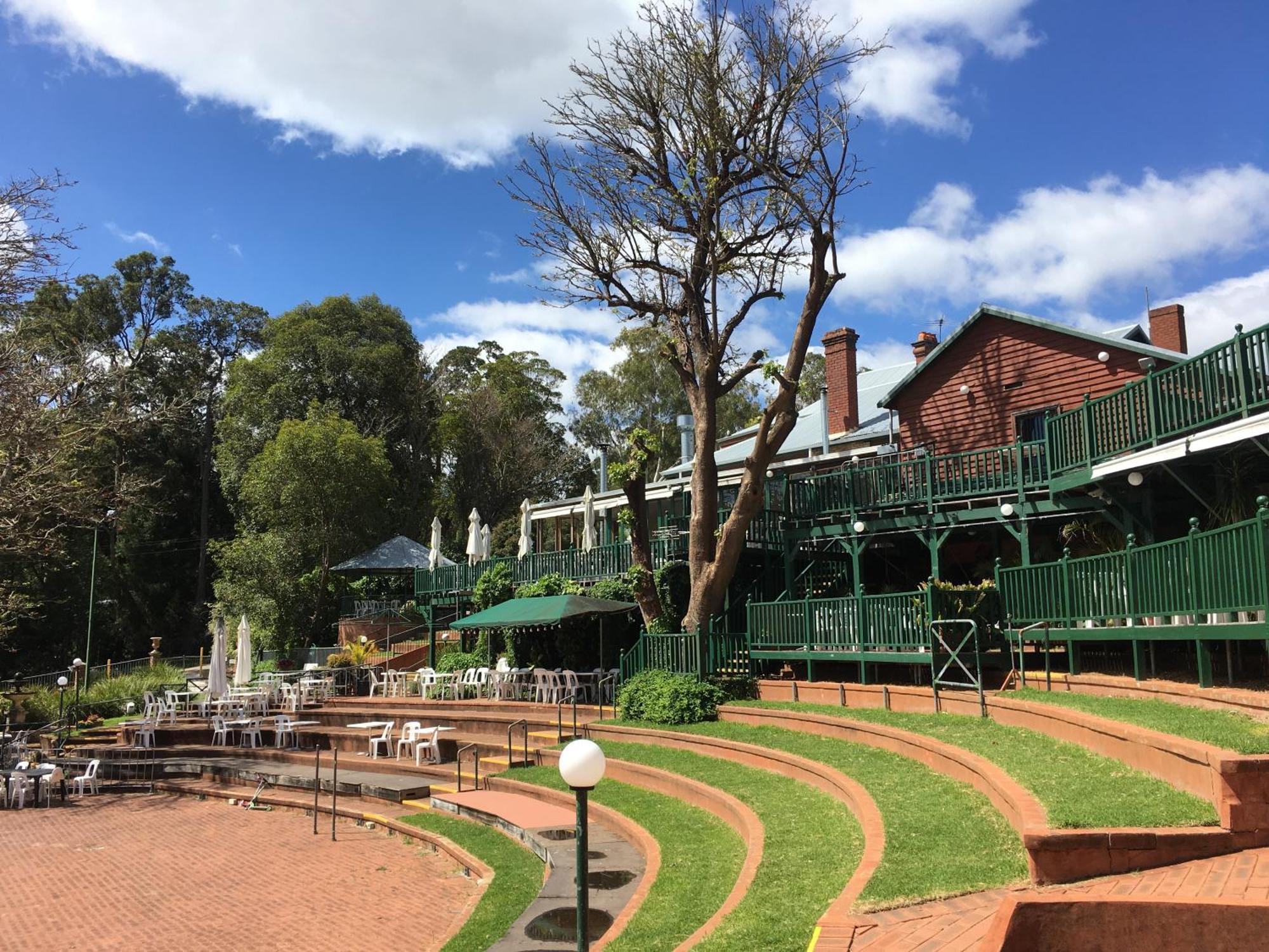 Mundaring Weir Hotel Экстерьер фото